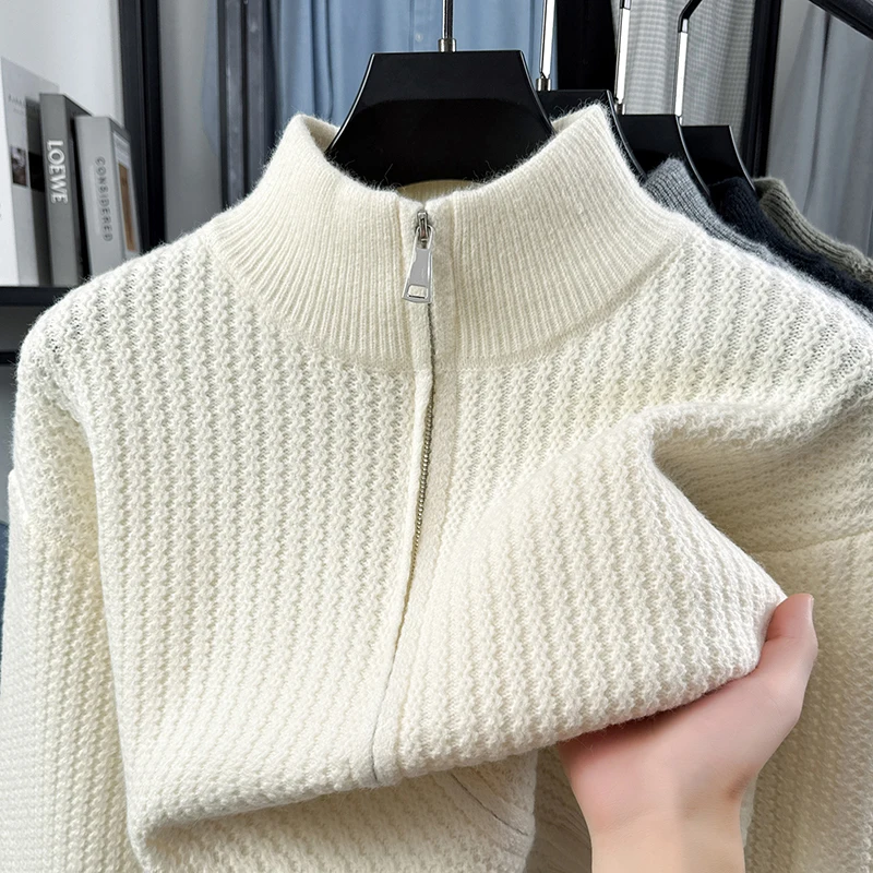 Hochwertiger Herbst-Winter Strick-Cardigan Designer-Neuheit Schlichter Lässiger Herren-Reißverschluss-Pullover mit Stehkragen Klassischer Jacquard Trendiger Sweater-Mantel – Detail 10