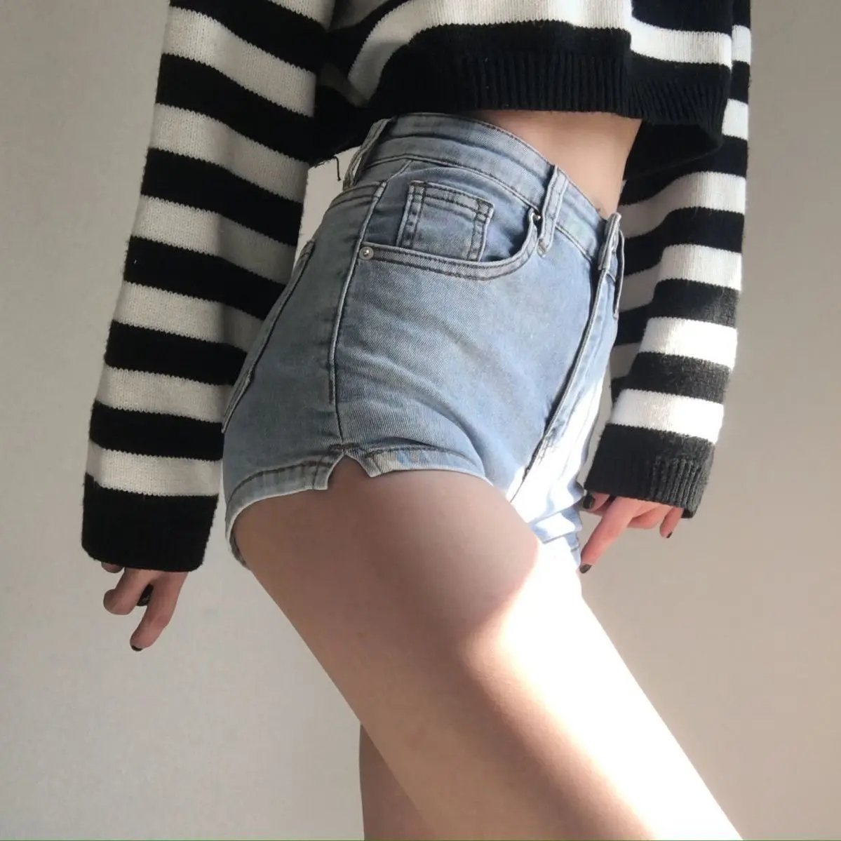 Woman Sexy Open Crotch Mini Jeans Couple Outdoor Sex Tools Zipper Low Waist Erotic Crothless Shorts Booty Lifter Open-Seats Pant
