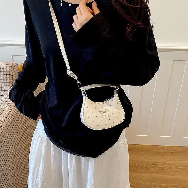 Mini Butterfly Knot Lipstick Bag Spring New Korean Style Polka Dot Pearl Handbag Ultra Portable Cosmetic Case for Trip