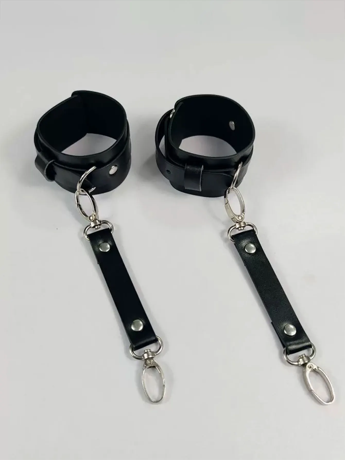 Fashionable Women's Bowknot Leg Harness with Bracelet Faux Leather Buttocks Adjustable Suspenders Gothic Garter Thigh Sword Belt - view 6