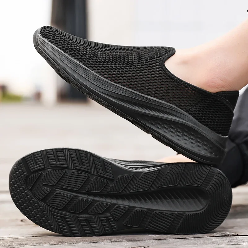 

Summer Men's Shoes Fashion Breathable Mesh Casual Sneakers Outdoor Lightweight Comfortable Men Tenis Masculino Walking Shoes