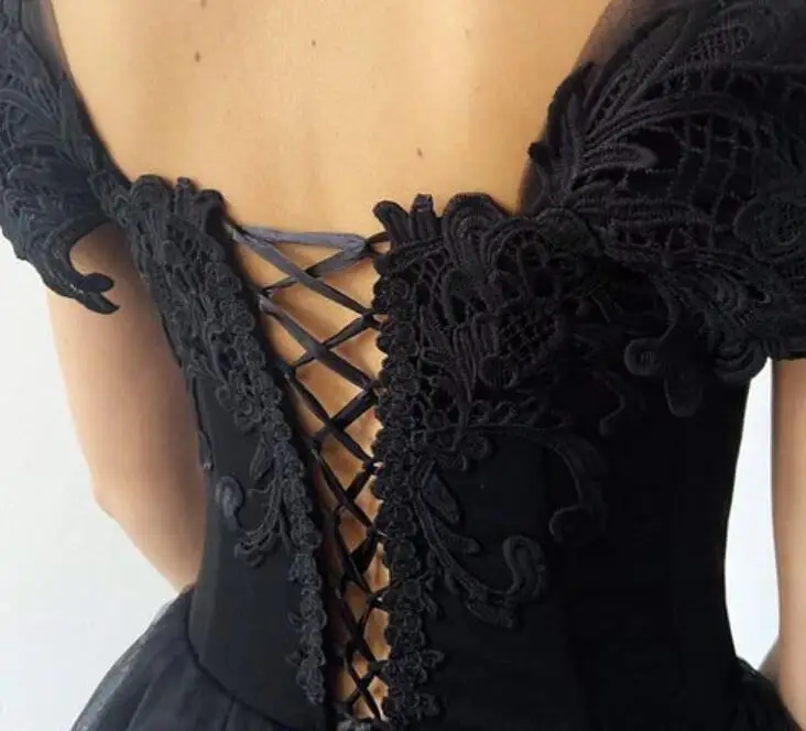 ชุดราตรีสีทองวิบวับทรงเมอร์เมดแบบไร้สาย ผ่าข้าง ดีไซน์หรูหราสำหรับงานพรอม งานเลี้ยงสังสรรค์ งานกาล่าดินเนอร์  สามารถสั่งตัดได้