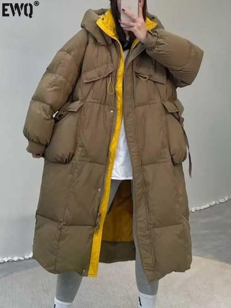 [EWQ] Spliced Big Pockets Hooded Long Down Jacket Keep Warm Thicken Women Fluffy Loose Parkas Overcoats 2024 Winter New 16O3562