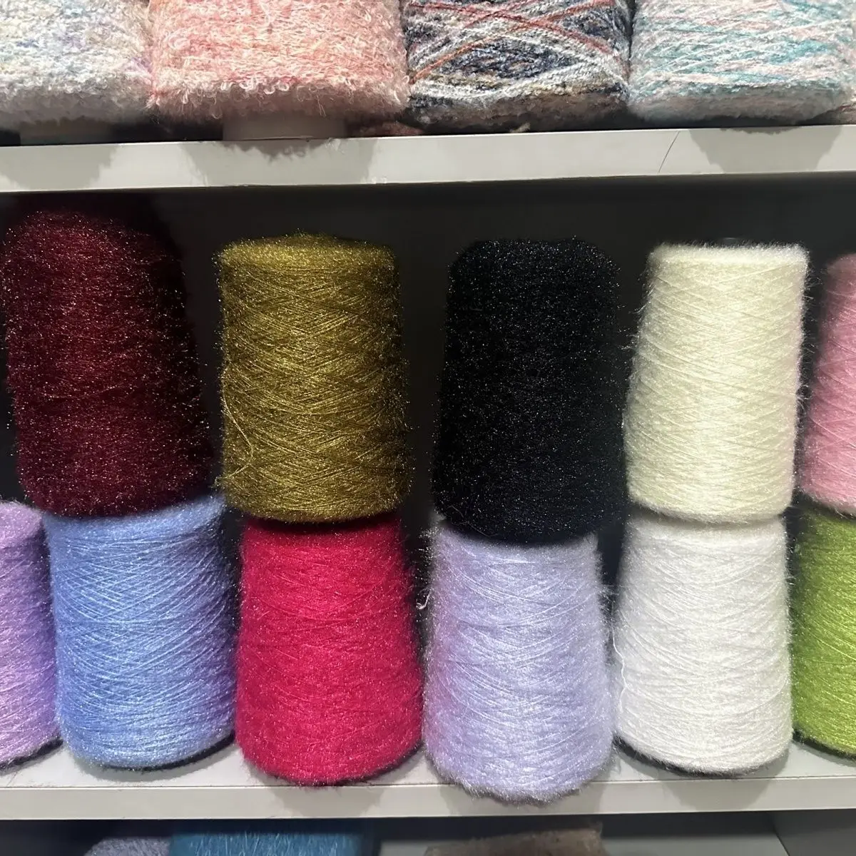 

500g Sparkling Long Hair Imitation Cat Fur Yarn, Feather Sparkling Thread, Candy Colored Yarn, Soft Woven Sweater Fine Thread