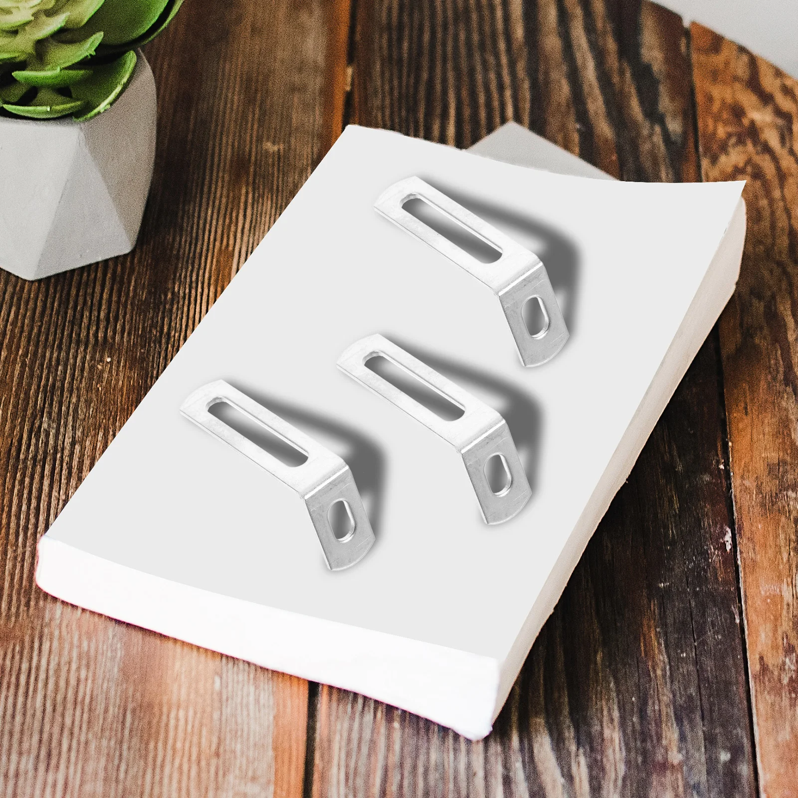 

20pcs L Brackets Metal Right Angle Code for Wood Shelves Hanging Corner Braces Cabinet Shelf Strong Durable Anti Rust Furniture