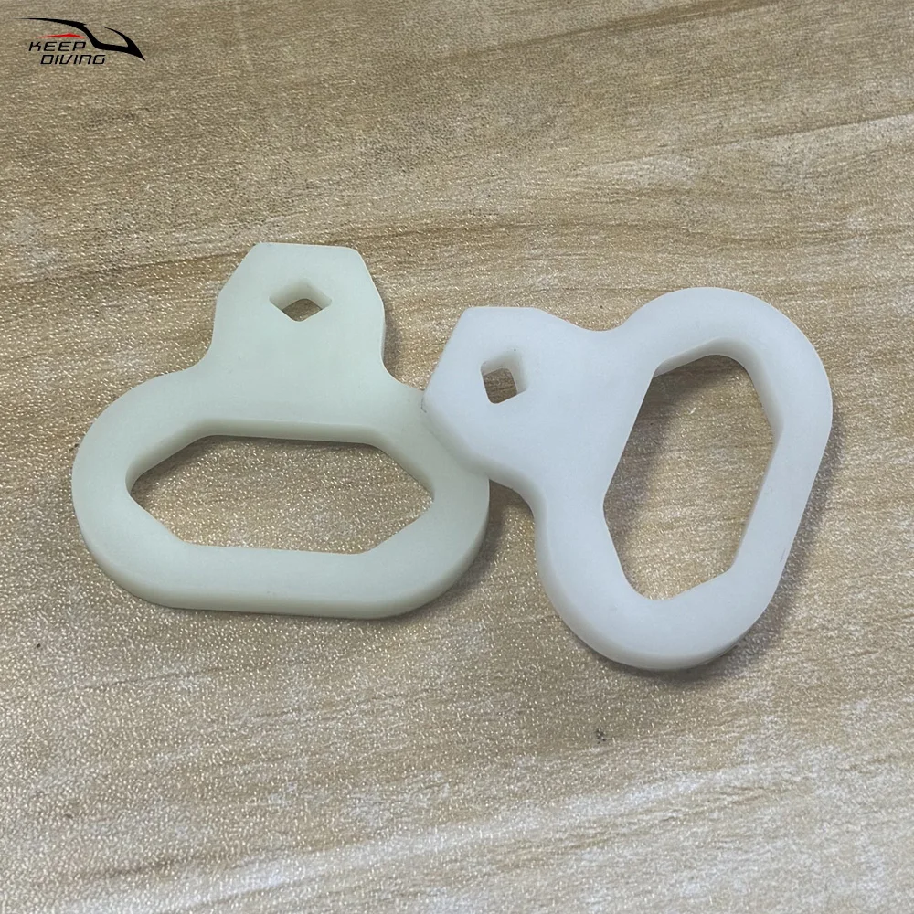 1Pcs Scuba Tauchen Zweite-bühne Regler Leucht Clip Ring Octopus Halter Tragbare Quick Release Hängen Ring Zubehör