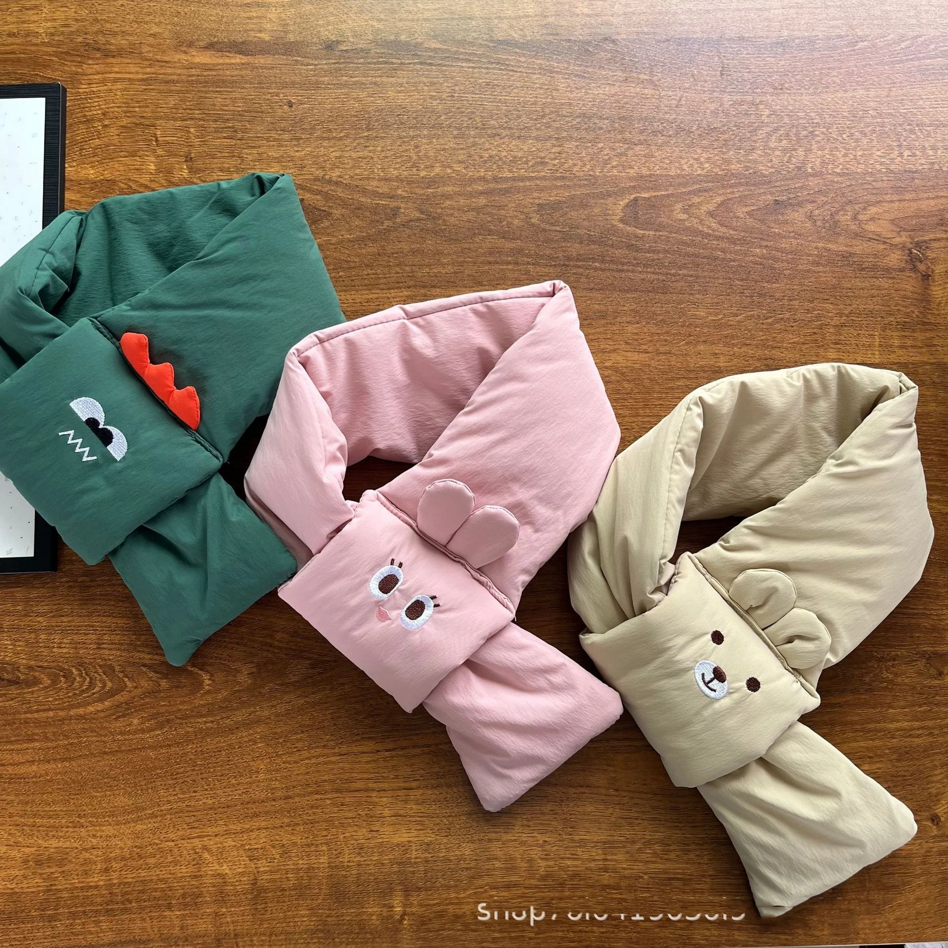 قفازات شتوية للأطفال دافئة بتصميم كرتوني لطيف للبطل الخارق قفازات صوف مضادة للانزلاق للأولاد الصغار في المدرسة في الهواء الطلق