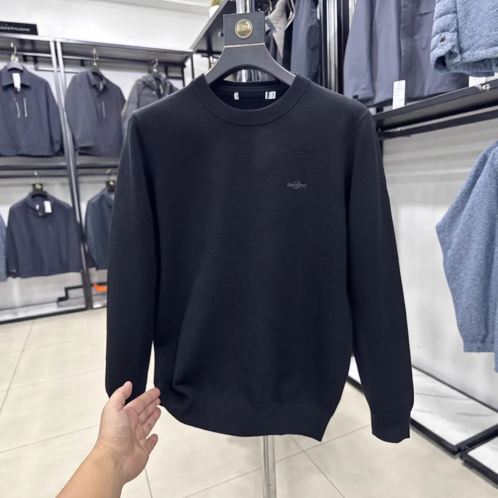 

Haijia Luxury Bla Modal round Ne Embroidered Comfortable Fit Sweater Long Sve Casual Knitted Men's Faion Autumn Wear