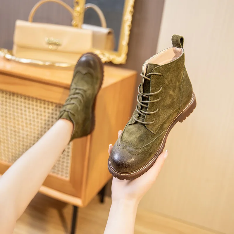 Bottines en cuir véritable pour femmes, bottes courtes en daim, bottes de rinçage, dentelle britannique, tendance rétro, automne 2024