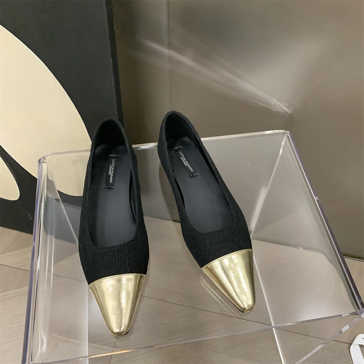 2025 الربيع والخريف موضة جديدة الفم الضحلة تنوعا وأشار حذاء مسطح مريح لينة وحيد أحذية نسائية عادية #2