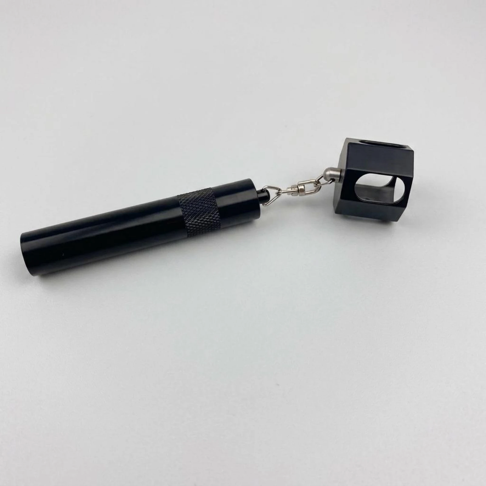 

Cue Tip Pricker Octagonal Cap Cue Tip Holder Pool Chalk Holder Knurled Grip Billiard Accessory Cylindrical Body