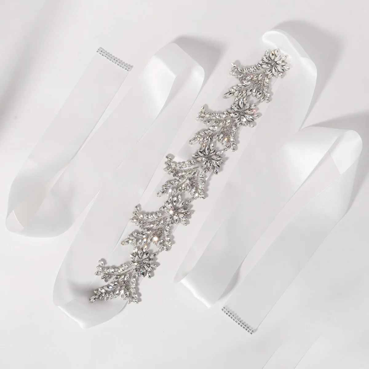 SLBRIDAL Hochzeitszubehör Kristall-Brautgürtel Satin Strass Perlen Abendkleid-Gürtel Hochzeitsband Schärpe Brautjungfern Damen – Detail 4