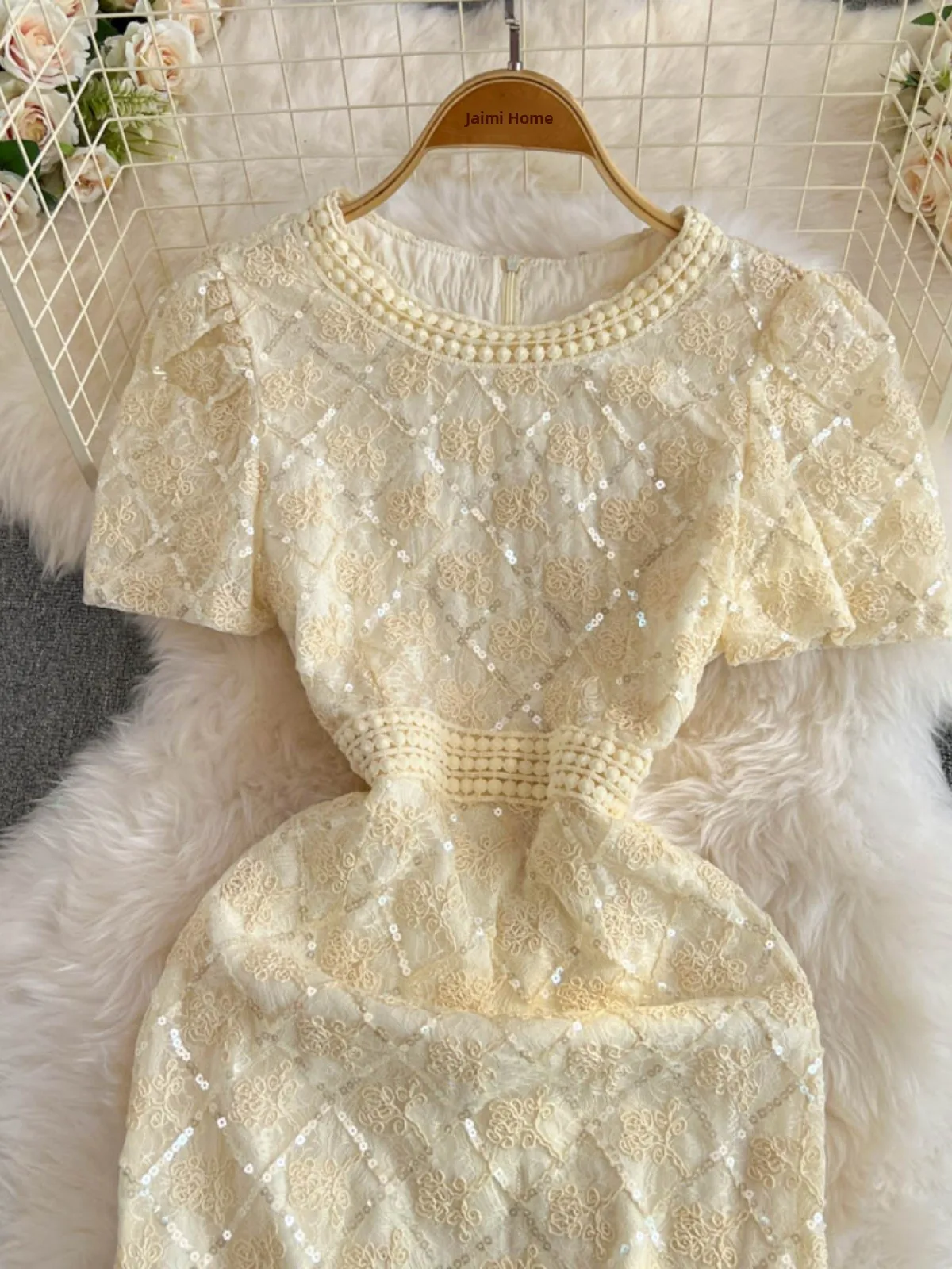 Fashionable Luxury Lace Dress Women's New Summer Slimming Long Skirt High Waist Commute Style Bright Thread Short Sleeve roun...