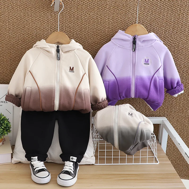 أطفال Sweatsuit مجموعات 2024 جديد ربيع الخريف المطرزة رسالة التدرج جاكت مزود بغطاء للرأس + تي شيرت أبيض + السراويل 3 قطعة الأولاد دعوى