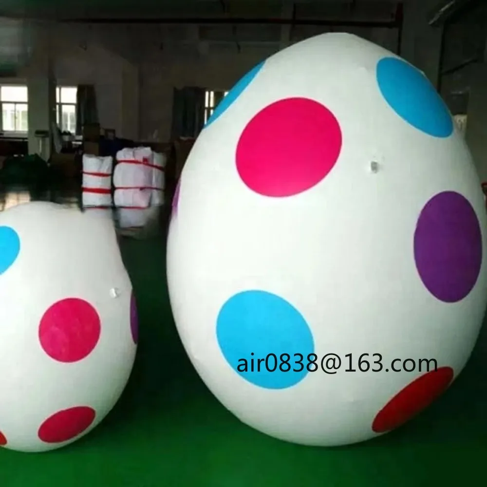 Dostosowany gigantyczny nadmuchiwany balon z jajkiem wielkanocnym z dmuchawą do dekoracji świątecznych na Wielkanoc