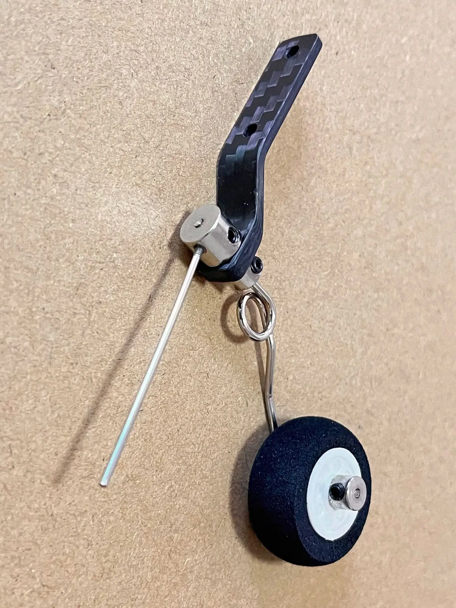 Train d'atterrissage arrière en Fiber de carbone de 50mm, roue EVA pour Skywing 48 pouces 30E RC, pièces de rechange d'avion ou bricolage, modèles d'avion F3A F3D