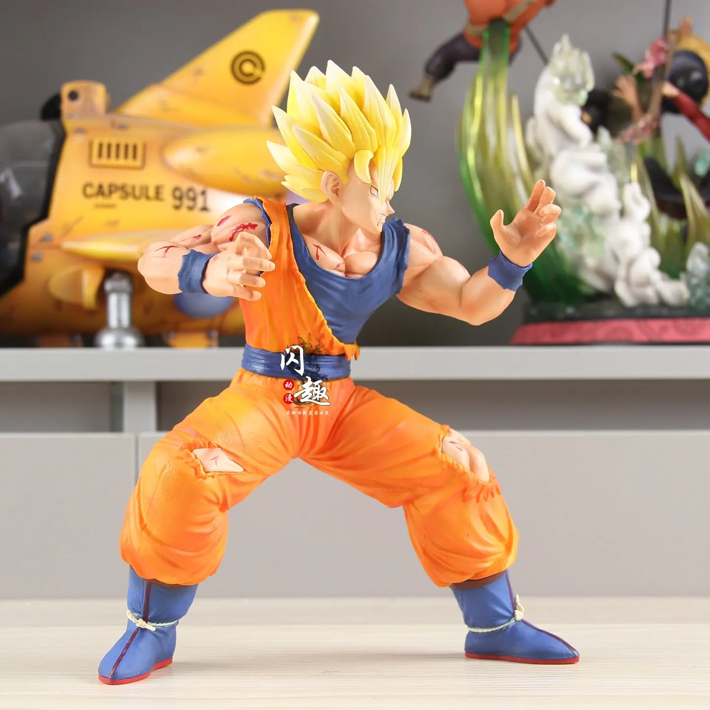 

NEW HOT 23cm Dragon Ball Z Anime Figures toy ornaments Goku Super Saiyan Collection Gk Model Desk Ornament PVC Birthday Gifts