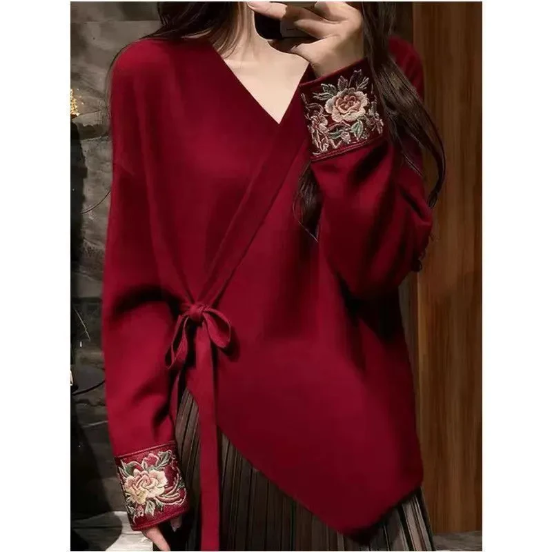 2026 irregular design chinese improved hanfu embroideried top fashionable temperament women's daily top elegant retro blouse