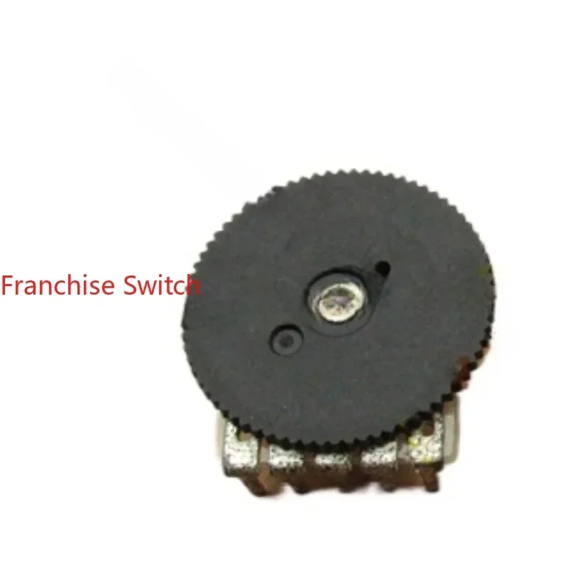 Immagine 3: 100 Pezzi Potenziometro a Ingranaggi 103 A10K Doppio a 5 Pin, Quadrante 14*1MM (Spessore Disco 0.8MM)