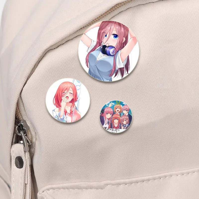 Cartoon Figure Nakano Yotsuba/Nino Brooches Anime The Quintessential Quintuplets Badge Jacket Jeans Lapel Pins Gift Accessory