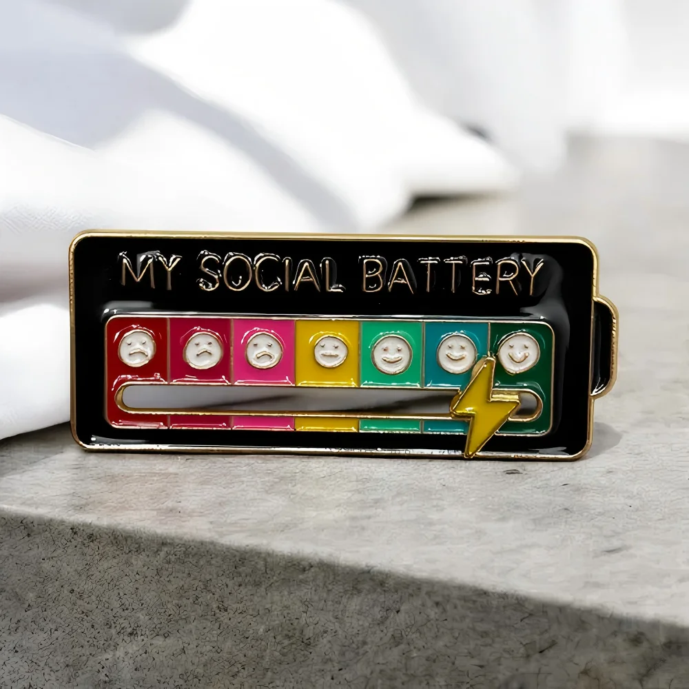 الوردي البطارية الاجتماعية التفاعلية انزلاق دبابيس المزاج المقتفي سحابة شكل بروش أسبوع شارة التلبيب الصحة العقلية الانطوائي هدية