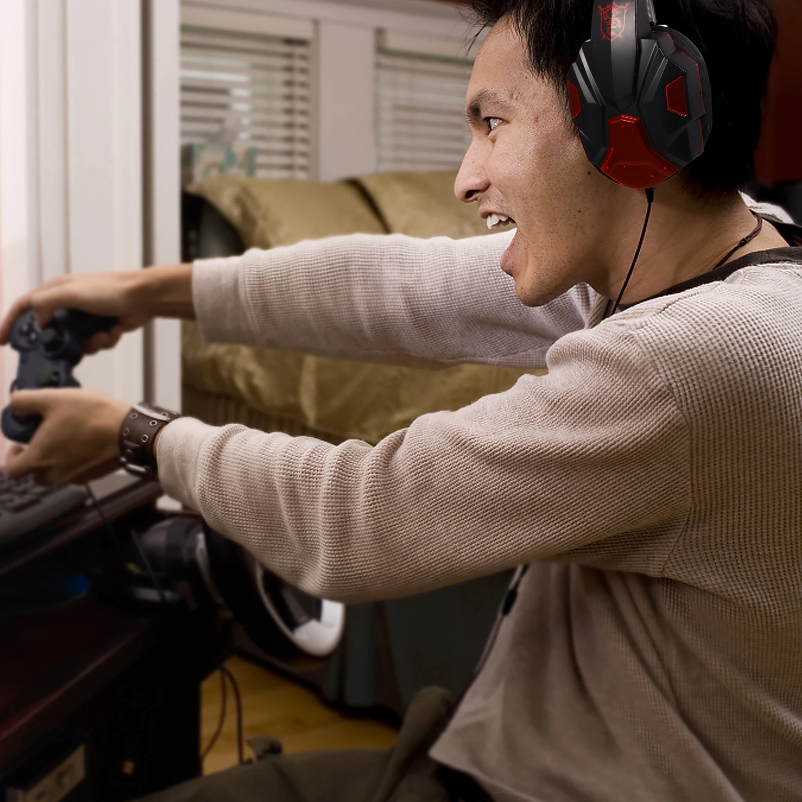 

Gaming Headset PC Wired Earphone Microphone Black Red Comfort Protein Noise Cancelling Volume Control Travel