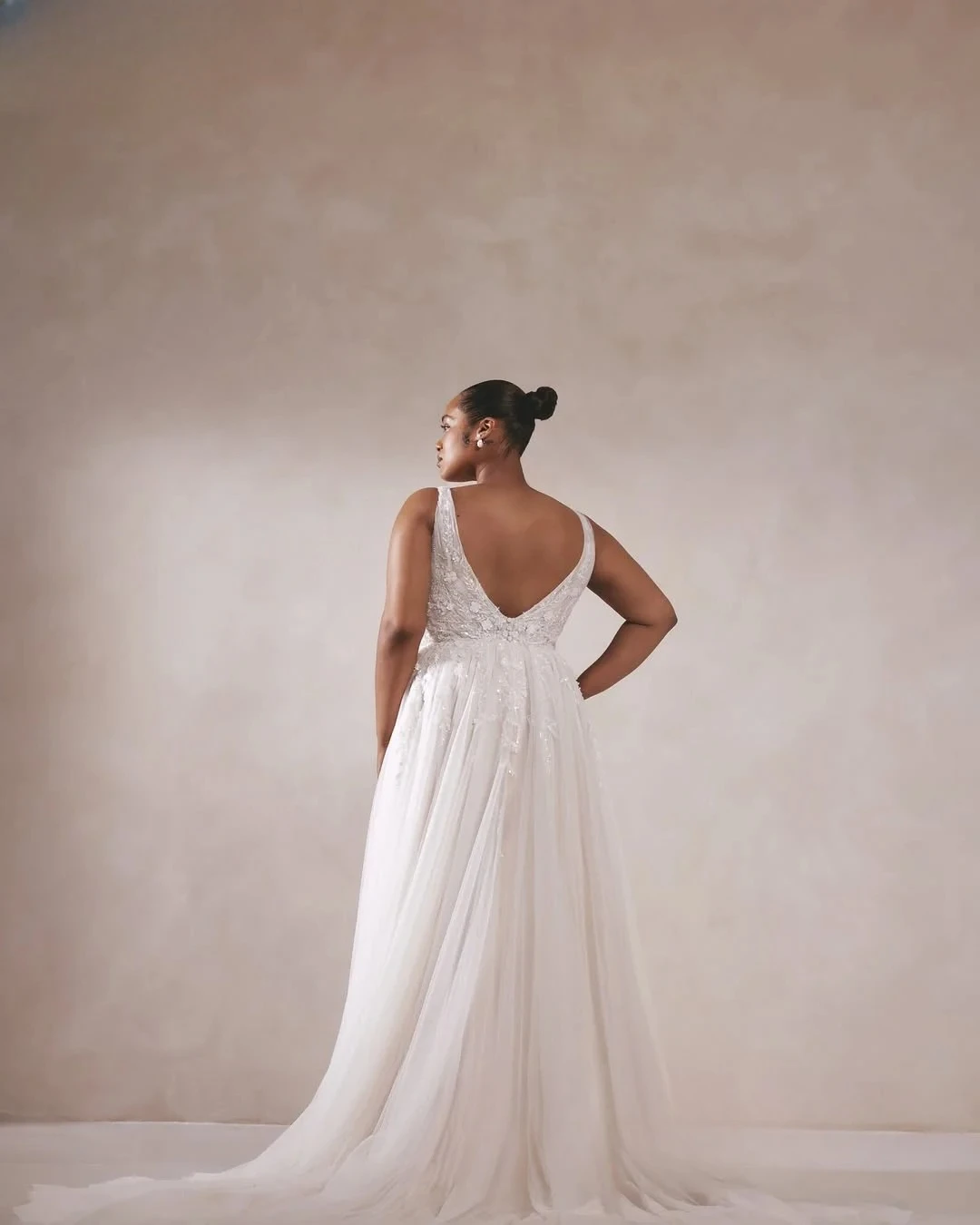 Plus Size Spaghtti Straps Wedding Dress Appliques 2027 New Lace Floral Bridal Gownsvestido Feminino Casamento Customzied