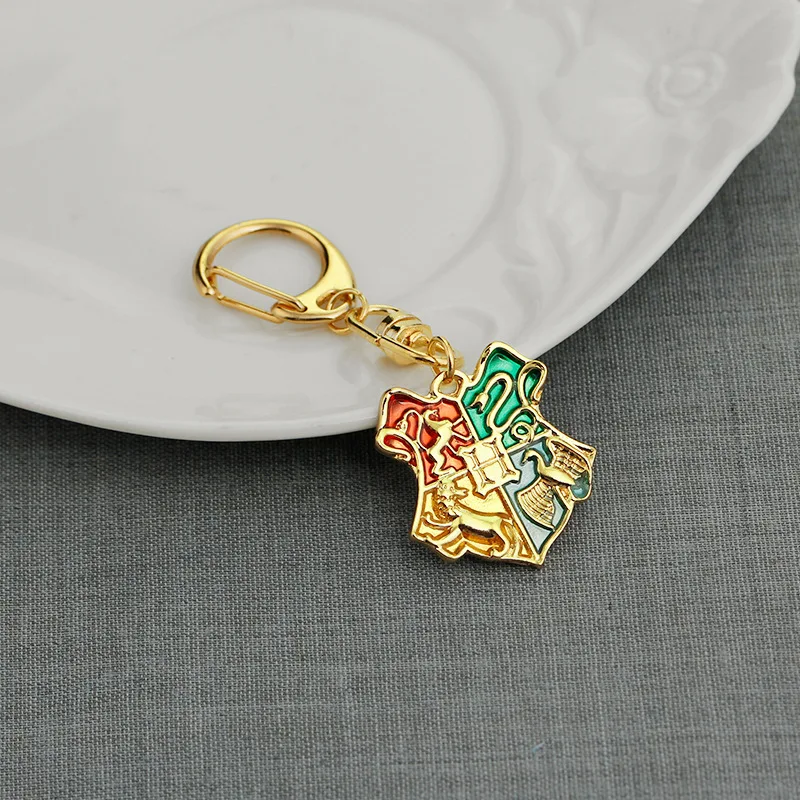 Magic School European and American Fashion Retro Jewelry Keychain Charm Men And Girls Small Christmas Gifts For Friends