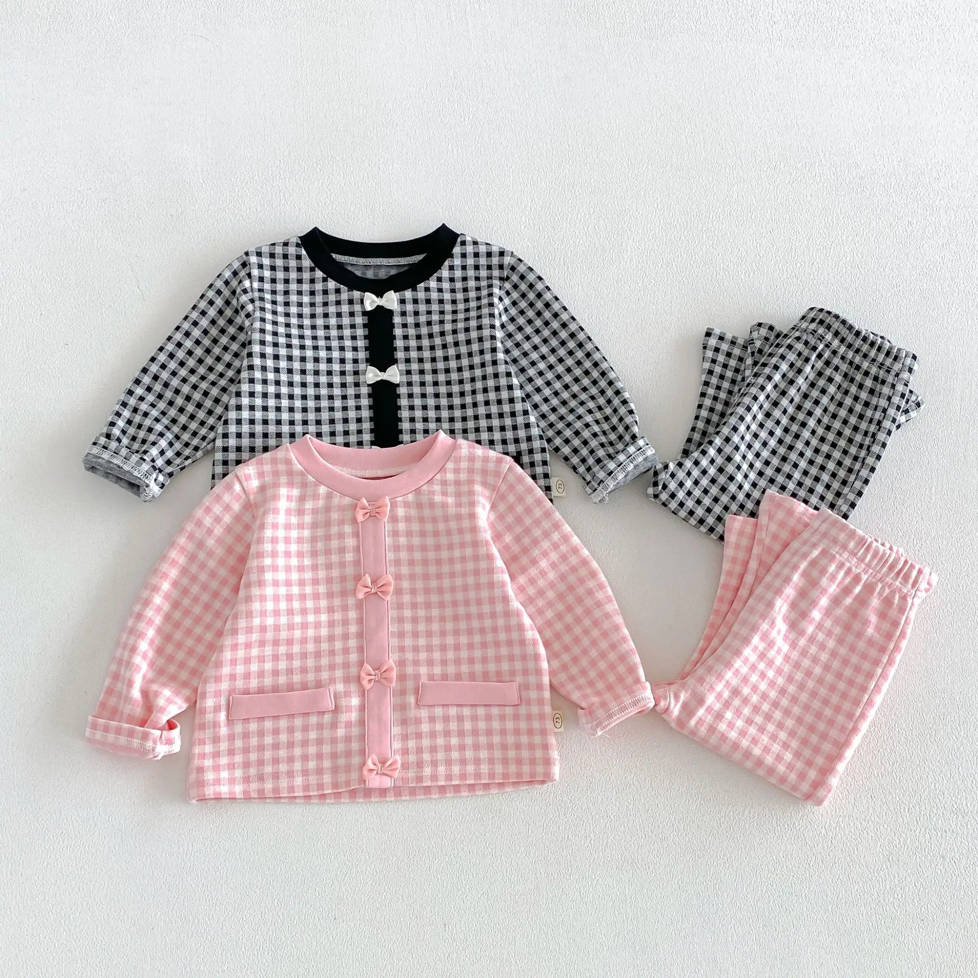 Girls' Little Fragrant Wind Set 2026 New Autumn Baby Korean Edition Bow Grid Cardigan Bellbottom Pants Two Piece Set