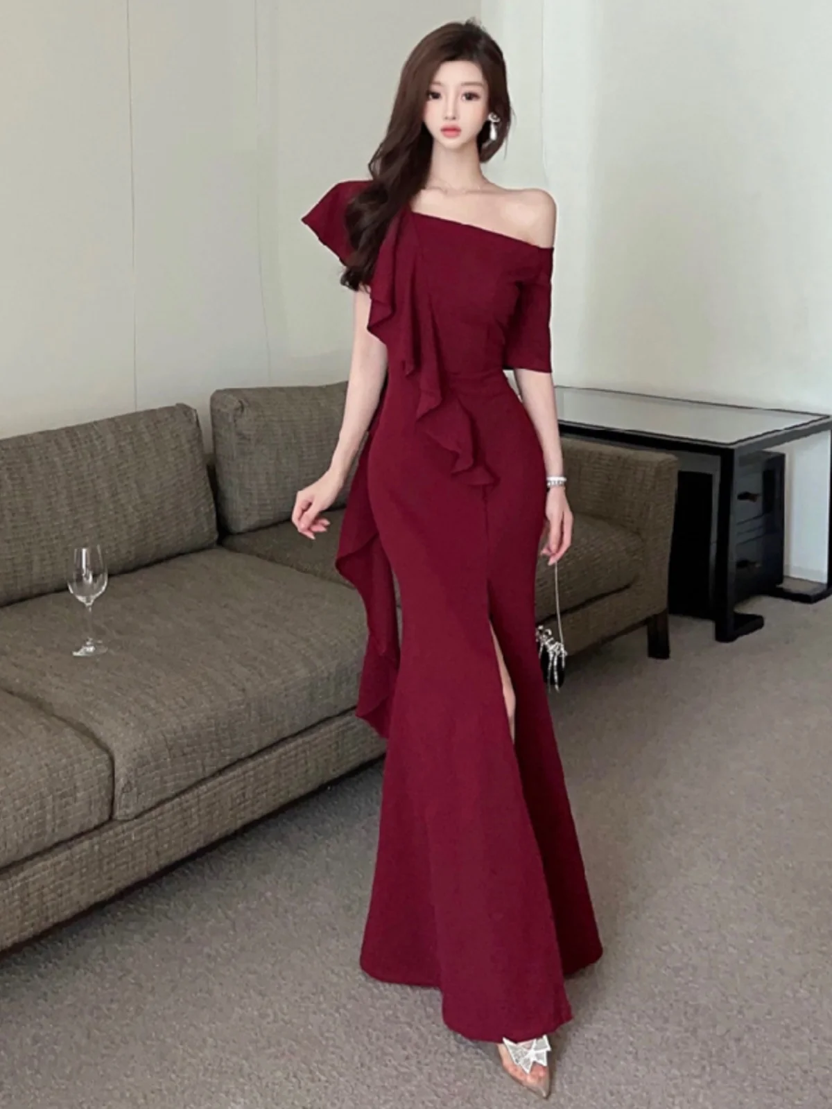 Ofallsis High End Ruffled Edge Sloping Shoulder Banquet Dress 2024 Socialite High Waist Sexy Temperament Slimming Long Dresses