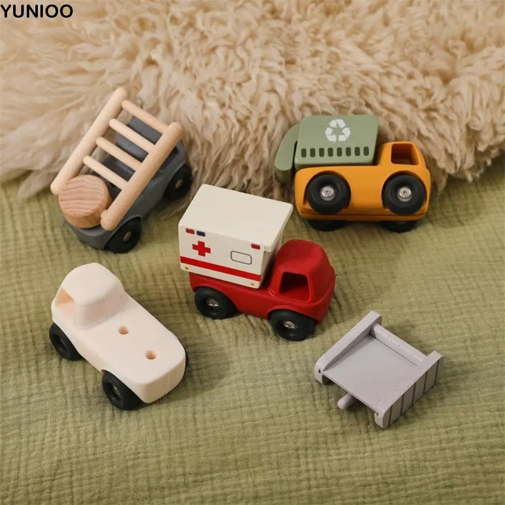

Food Grade Engineering Car Toys Detachable Tipper Truck Ambulance Truck Toys Cartoon Design BPA Free Silicone Cartoon Car Toy