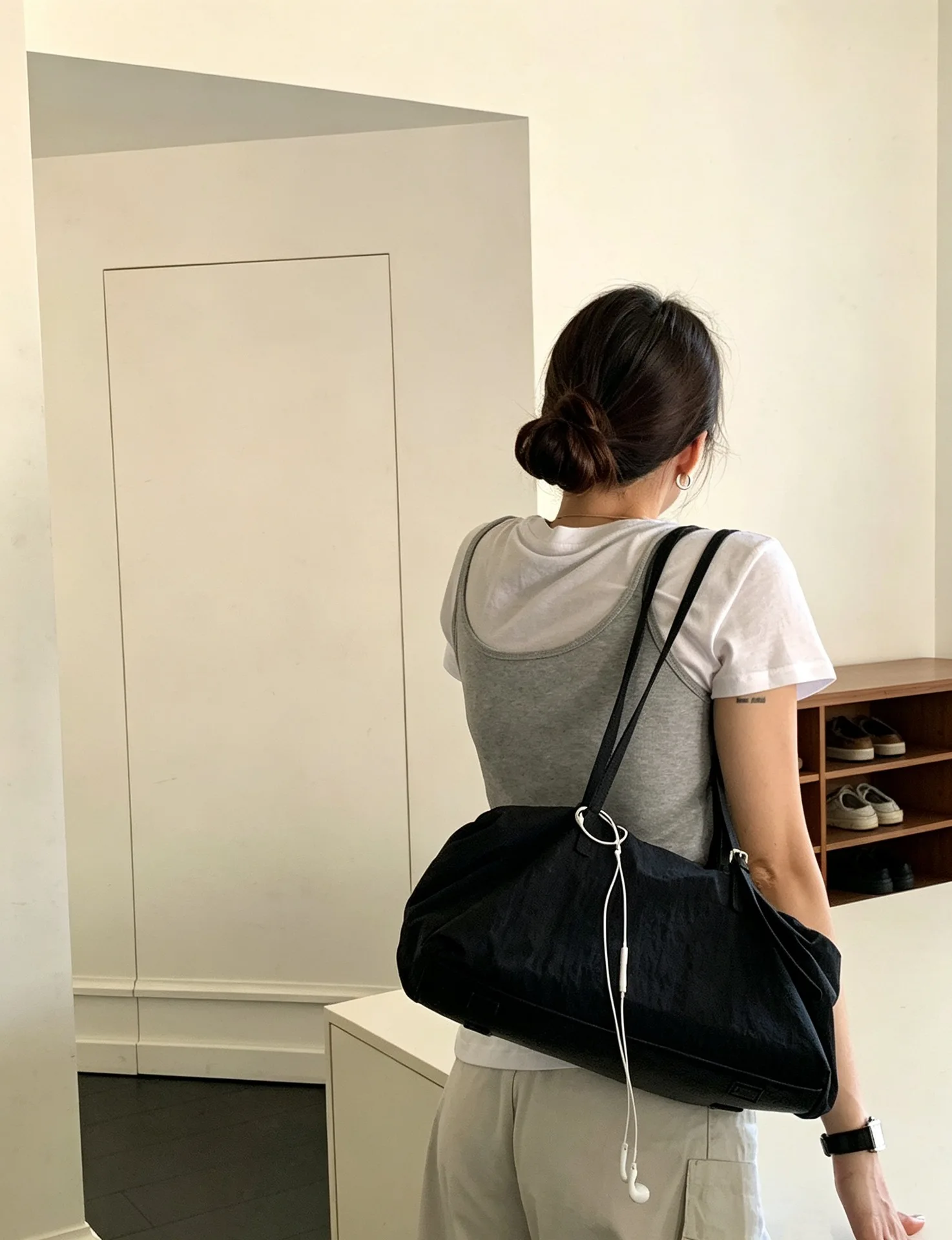 2026 – Neuerscheinung – Große Pendler-Umhängetasche – Minimalistische Mode – Kissen-Stil Damenhandtasche – Leichtgewicht-Nylon – Detail 5