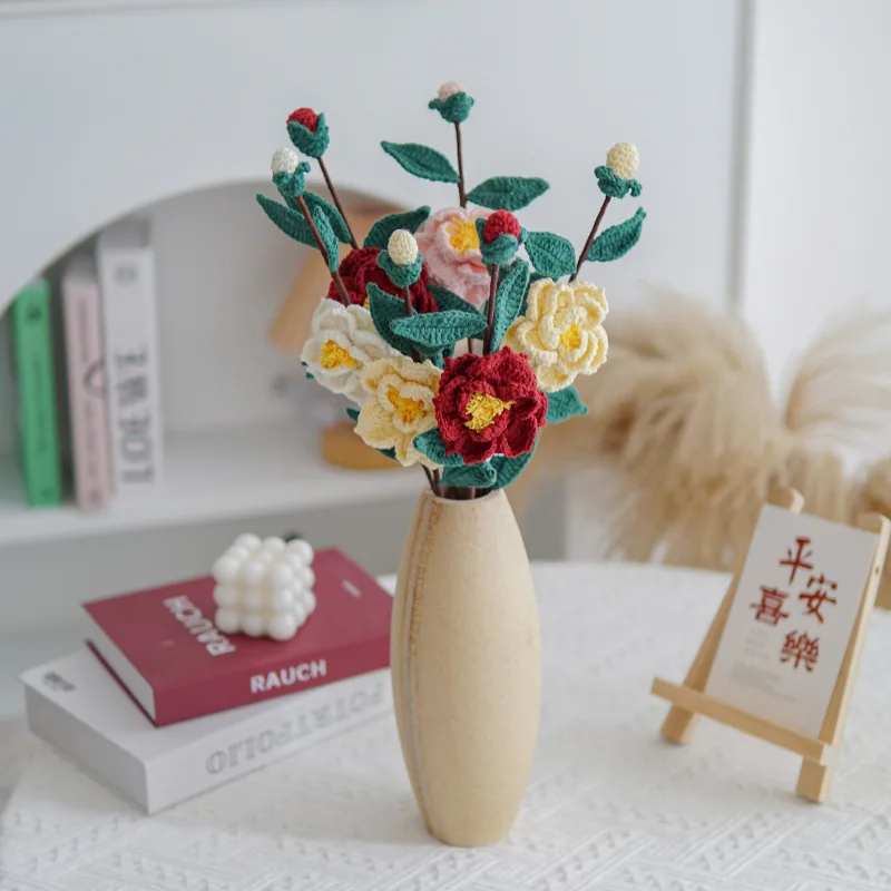 Confezione da 4 fiori artificiali camelia Knit Crochet Bouquet vaso Decor Home Office Desk decorazione di nozze giocattolo per maglieria