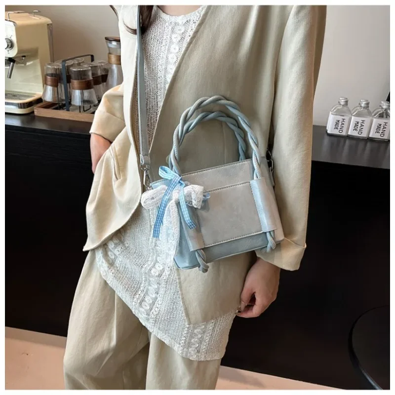 رائعة بولي PU حقائب كتف مربعة صيف جديد سستة 2025 رائجة البيع حقائب نسائية حلوة متعددة الاستخدامات حقيبة كروسبودي المرأة