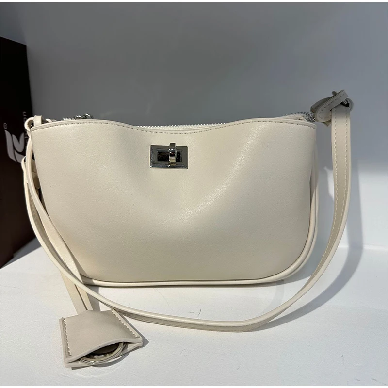 

Luxury Leather Women's Shoulder Bag Metal Buckle Small Square Bag Women's Crossbody Bag Commuter Underarm Bag Solid Handbag 2025