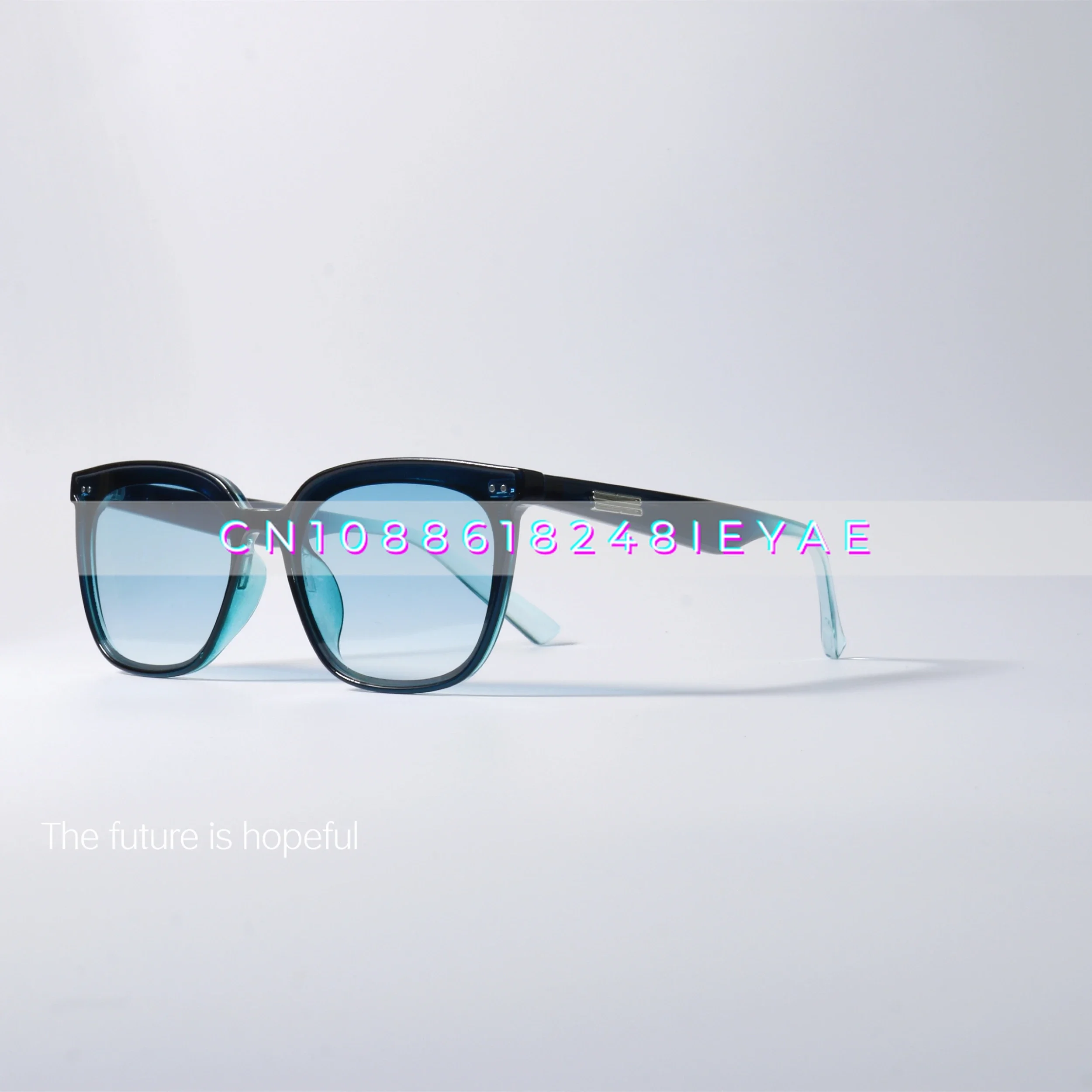 

Unique Marine Color Scheme Gm Sunglasses Uv400 Anti-ultraviolet Versatile Niche Gradual Change Blue Sunglasses