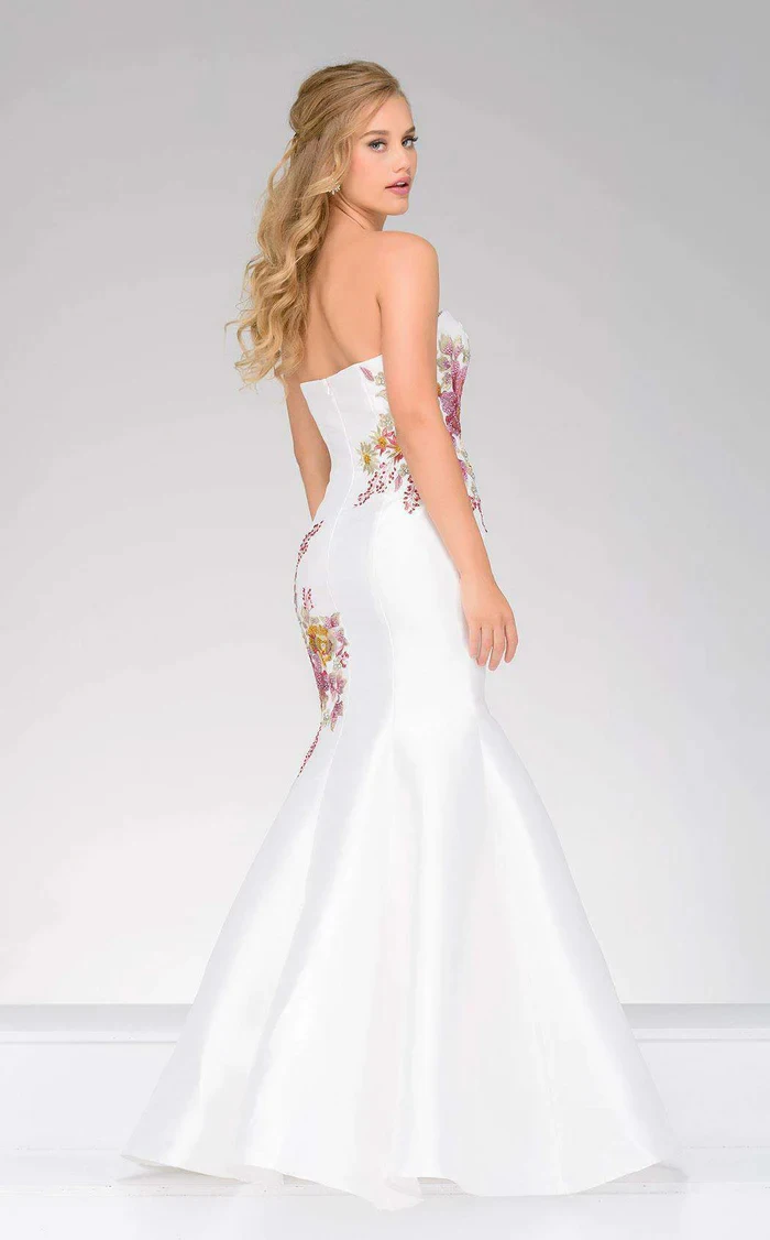 Customized Chinese Style Satin Embroidery Rhinestone Draped Trumpet Sweetheart Long Dresses Bespoke Occasion Dresses Exquisite