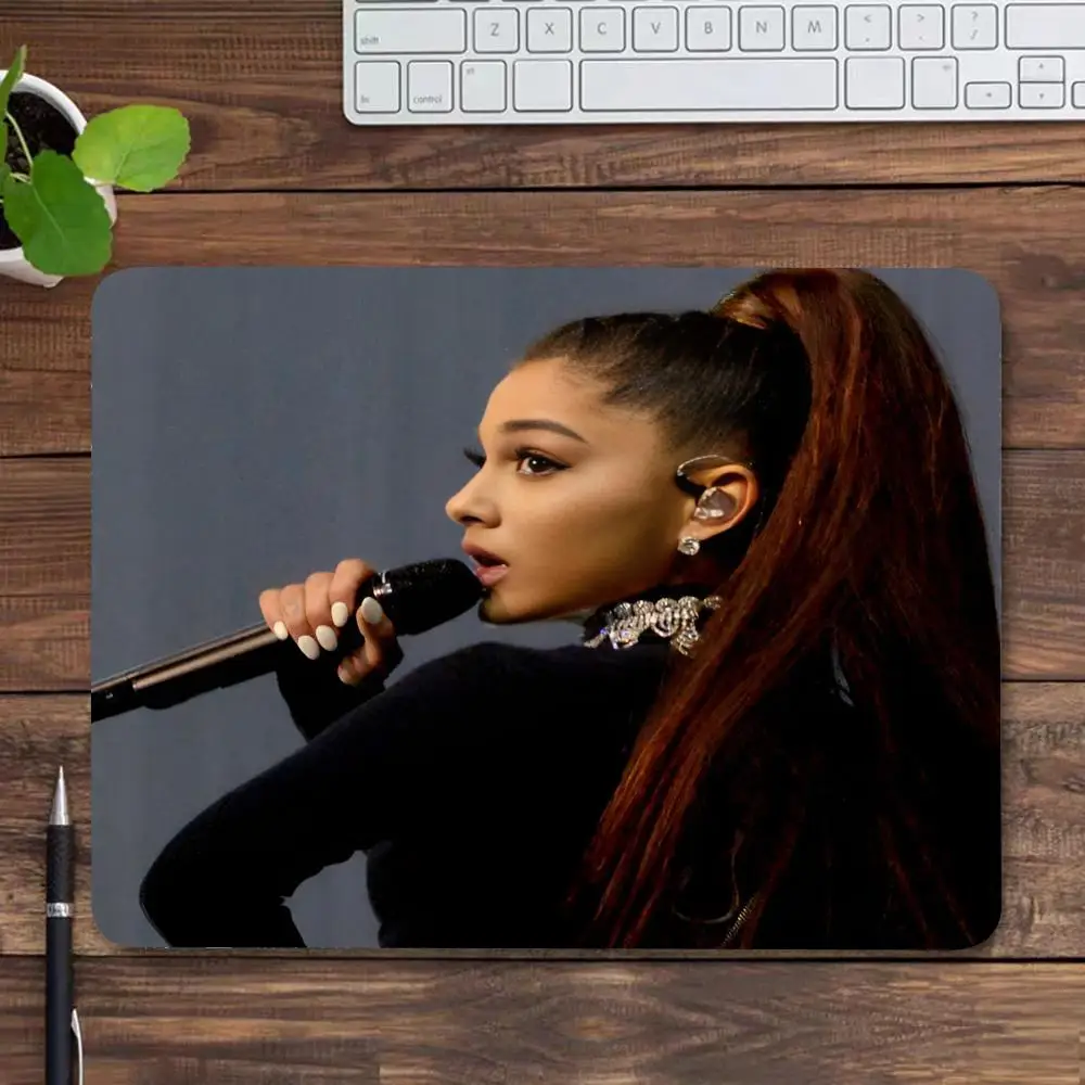 The Singer For A-Arianass-er MINISO Mouse Pad Ultrafine Surface Gaming Accessories Keyboard Pads Gamer Mouse Mat Rubber Desk Mat