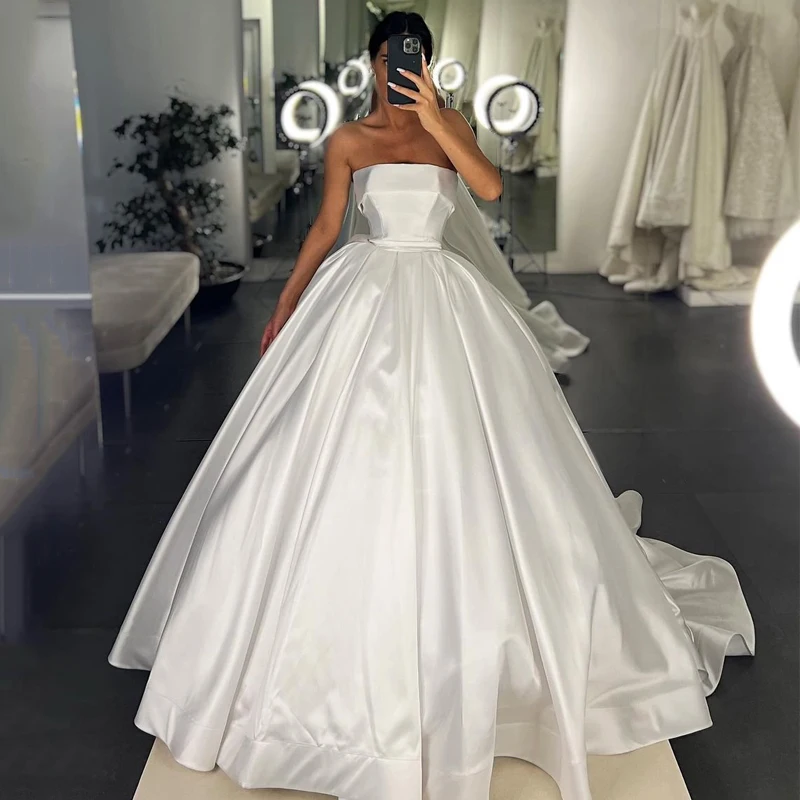 

Eightree Sexy Wedding Dresses White Strapless A-Line Bride Dress 2022 Sweep Train Princess Wedding Evening Prom Gowns Plus Size