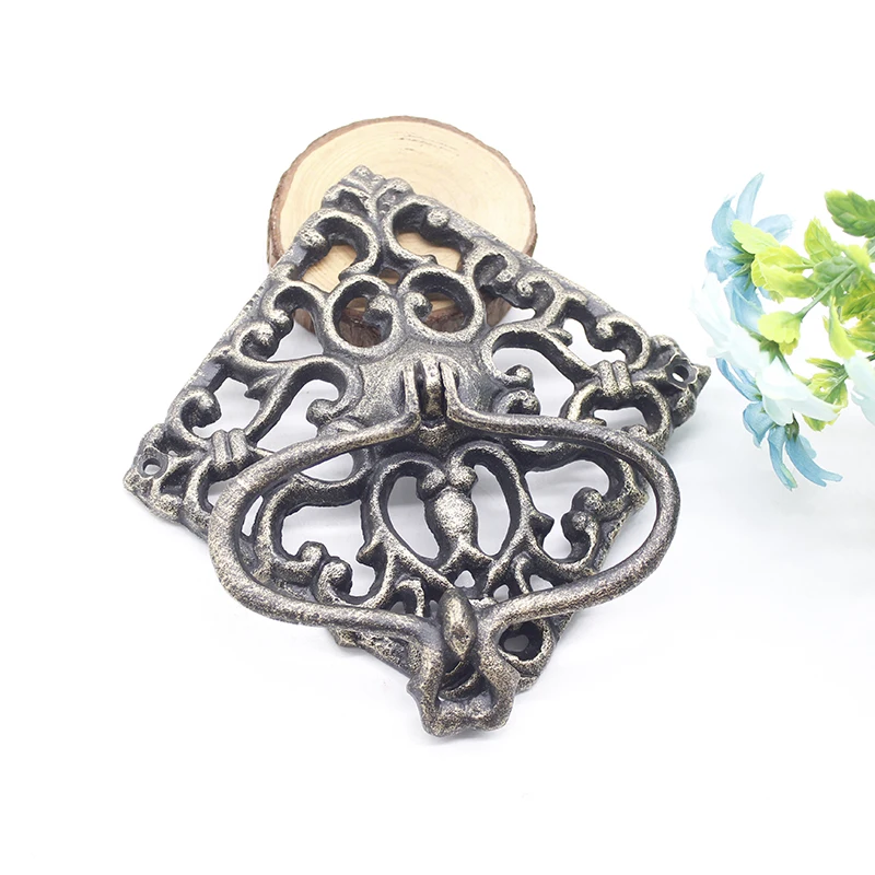 

Cast Iron Retro European Style Embossed Door Knocker ,Home Wall Hanging Door Ring,Courtyard Decoration Door Ring Simple Pull Kno