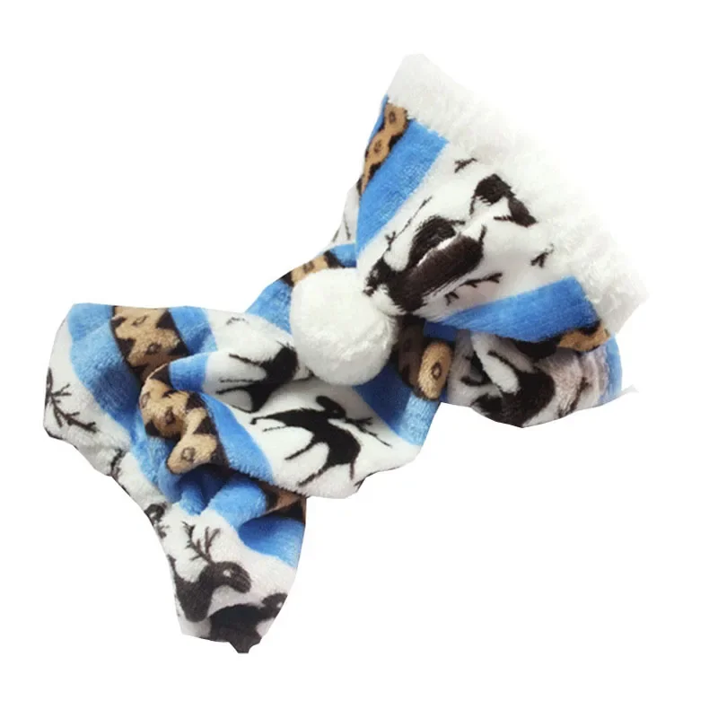 The New Autumn And Winter Snowflake Soft Fleece Dog Clothes Pet Dress Pattern Coral Velvet Deer Christmas Puppy Coat Four Ha