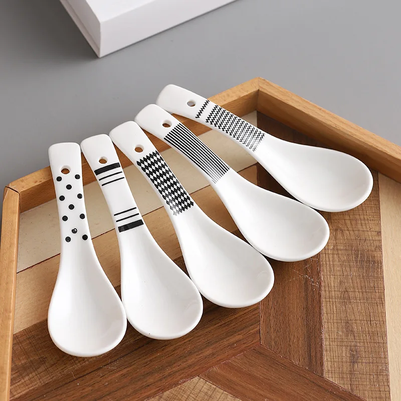 

5PCS Household Ceramic Soup Spoon Nordic Ladle Spoon Simple Gift Box Containing Spoon Rice Spoon Children's Cutlery Soup Spoon