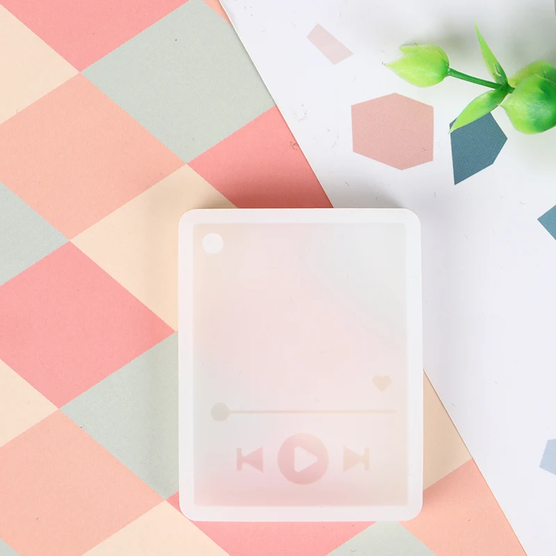 

Hot Super Glossy Epoxy Resin Player Mold Keychain Casting Silicone Mould DIY Crafts.