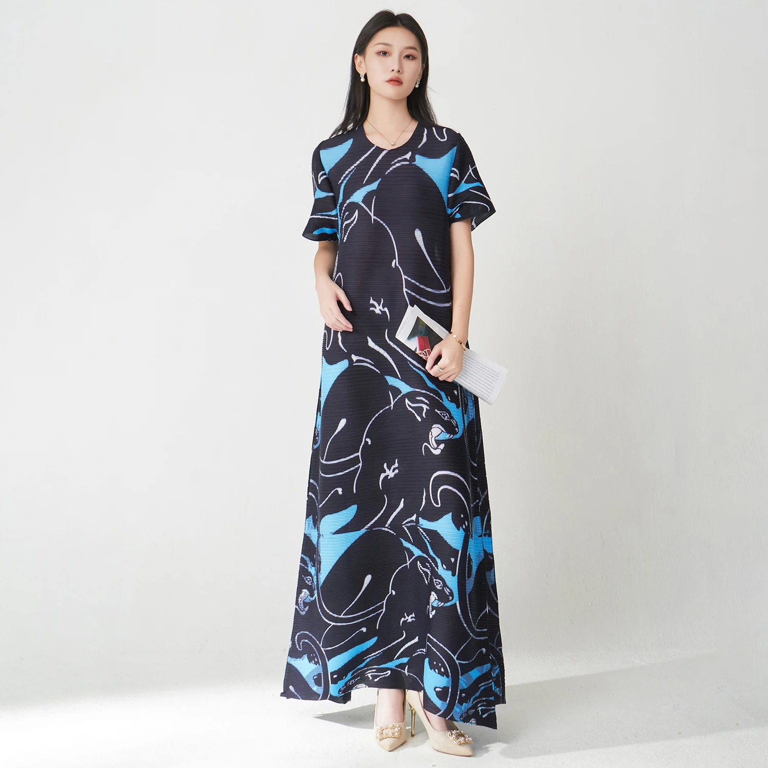 

Elegance Redefined Miyake Dress Summer Loose Plus Size Dress Women's Fashion Print Dress Factory