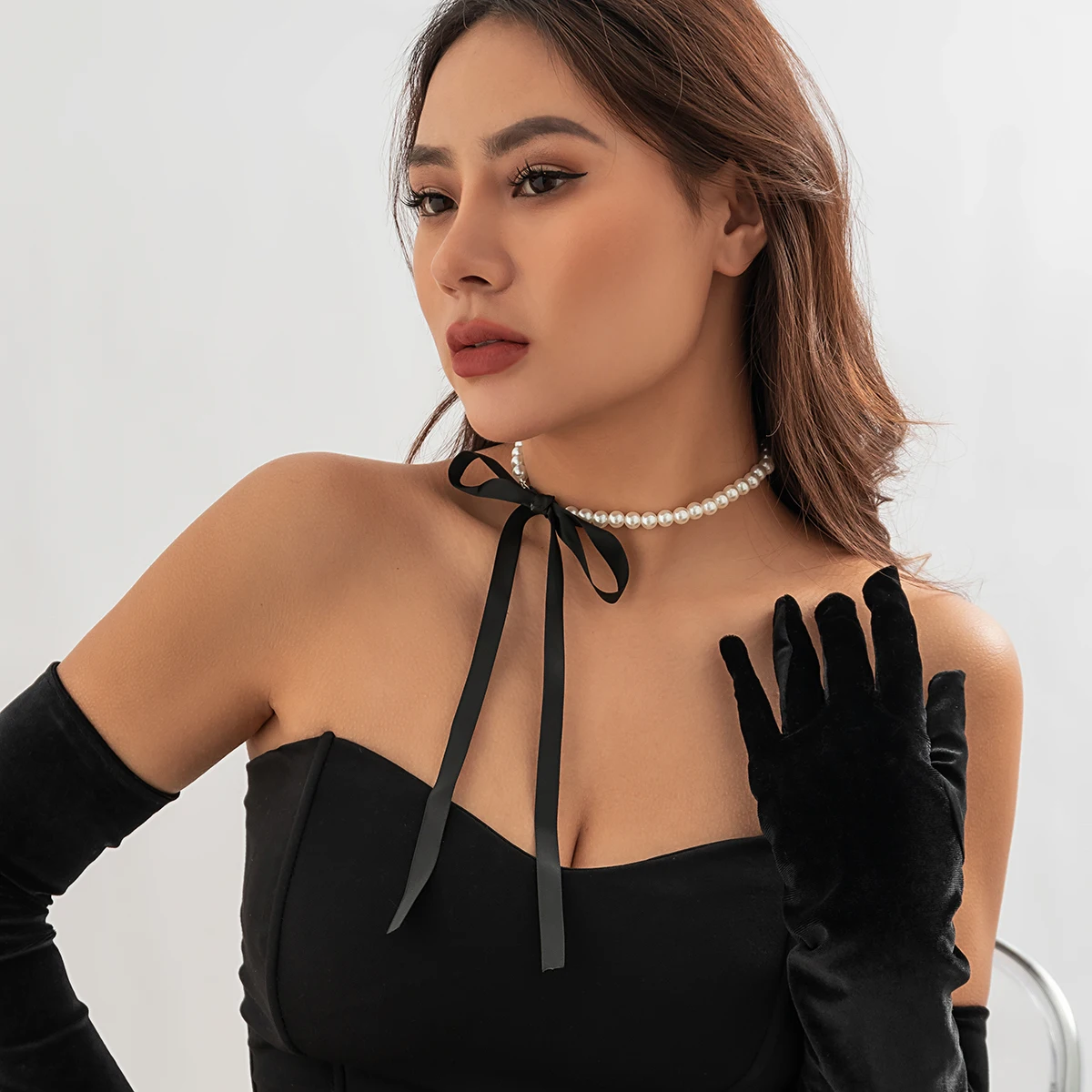 Ingemark Elegant Black Velvet Ribbon Bowknot Choker Necklace for Women Wed Goth Imitation Pearl Clavicle Chain Y2K Accessories