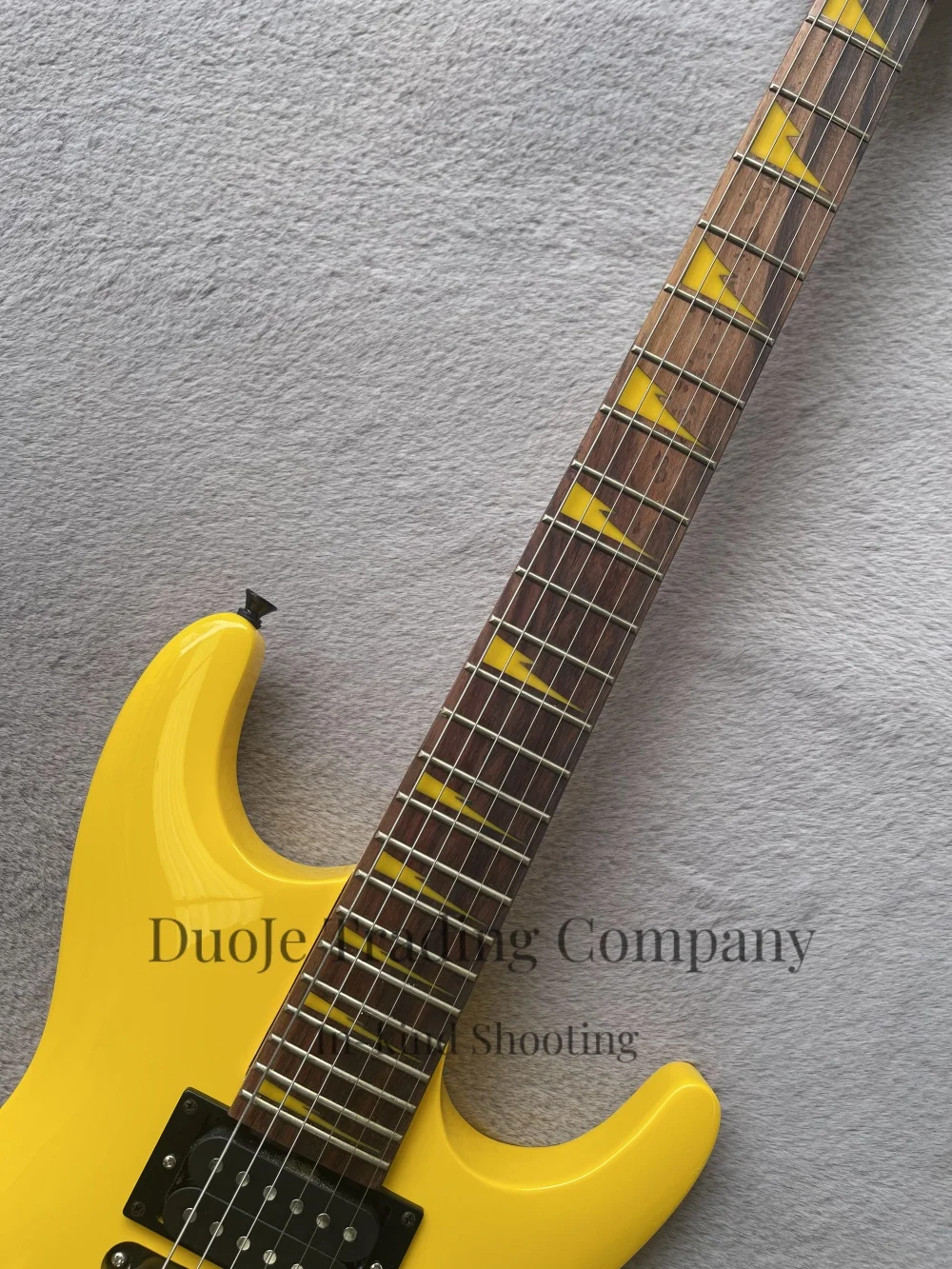 Yellow guitar, thin-body guitar, fixed bridge, HH pickup, solid wood body with maple neck, yellow inlaid fretboard. view 4