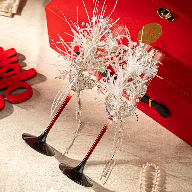 Elegant Champagne Flutes with Sparkling Diamond Tassels Luxury Wedding Toasting Glasses Set for Bride and Groom Engagement