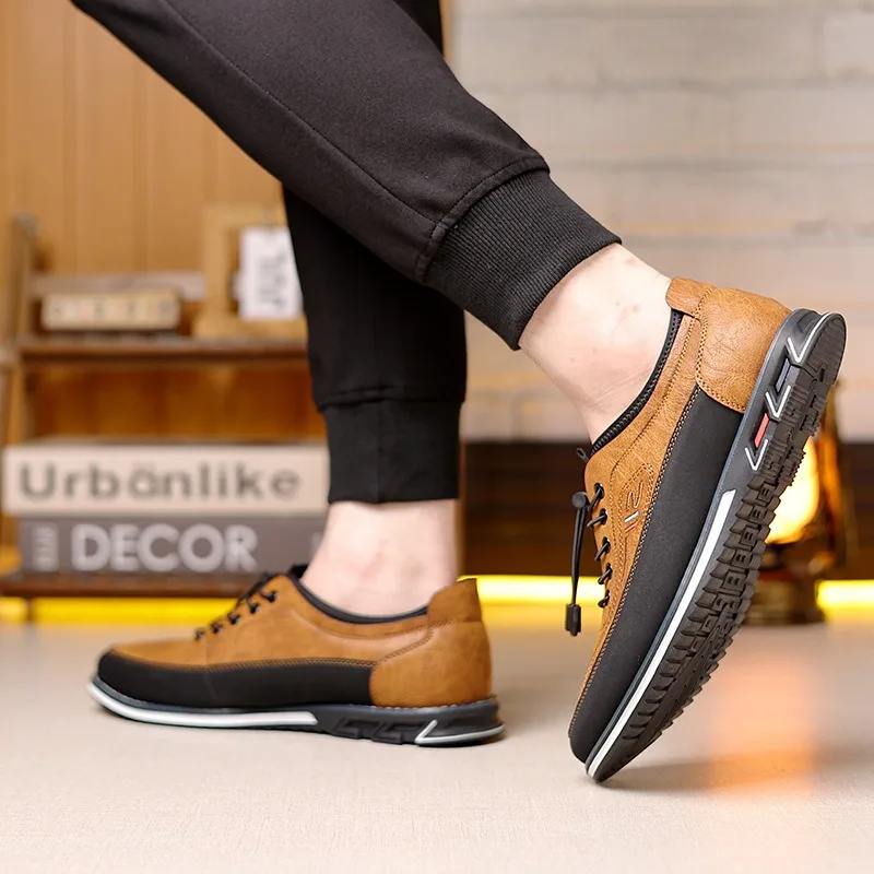รองเท้ากีฬาใหม่ ฤดูใบไม้ผลิและฤดูใบไม้ร่วง ปี 2025 รองเท้าหนังลำลอง สวมใส่สบาย ทันสมัย สำหรับผู้ชาย