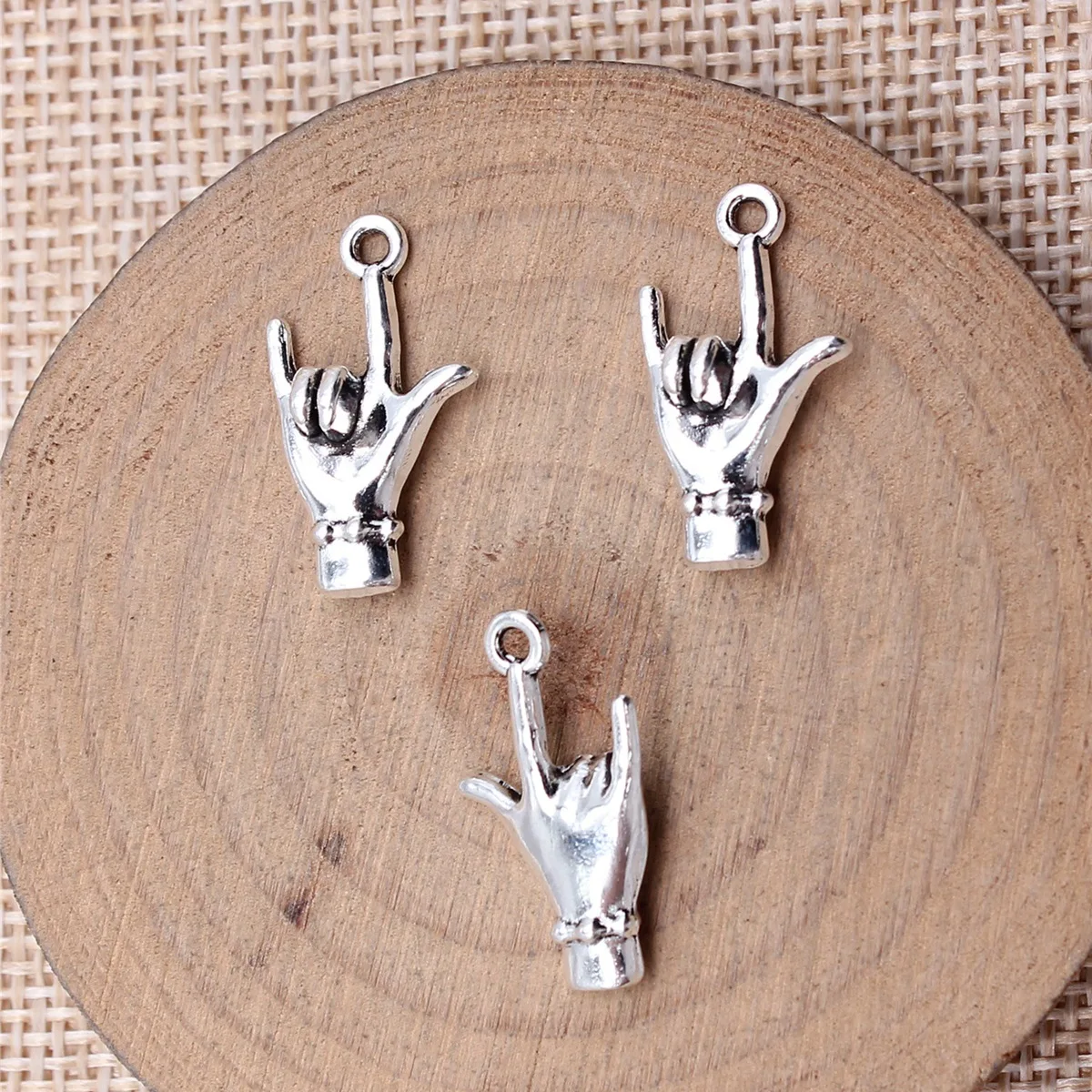 40pcs 21x12mm(0.83x0.47inch) Antique Silver Color Love Gesture Charms Pendants DIY Jewelry Making Accessories