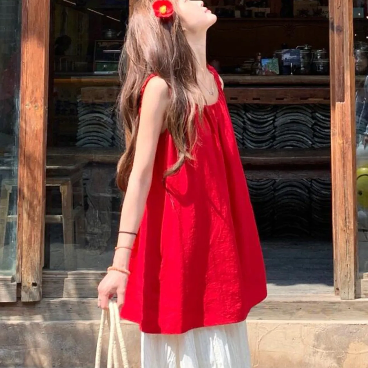 Zomer nieuwe damesvest riem losse super afslankende witte hangende ne pop rok irt top borstverkleining comfortabele pasvorm